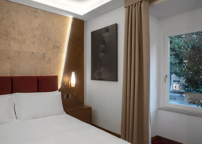 Hotel Via Veneto - L'essenza Di *