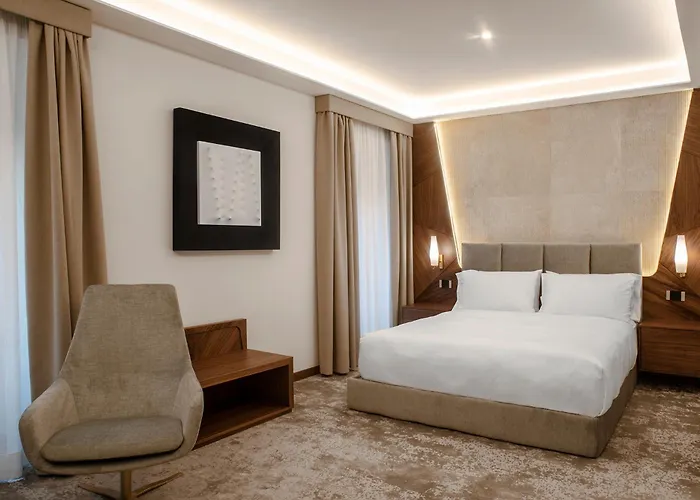 Via Veneto - L'essenza Di Hotel