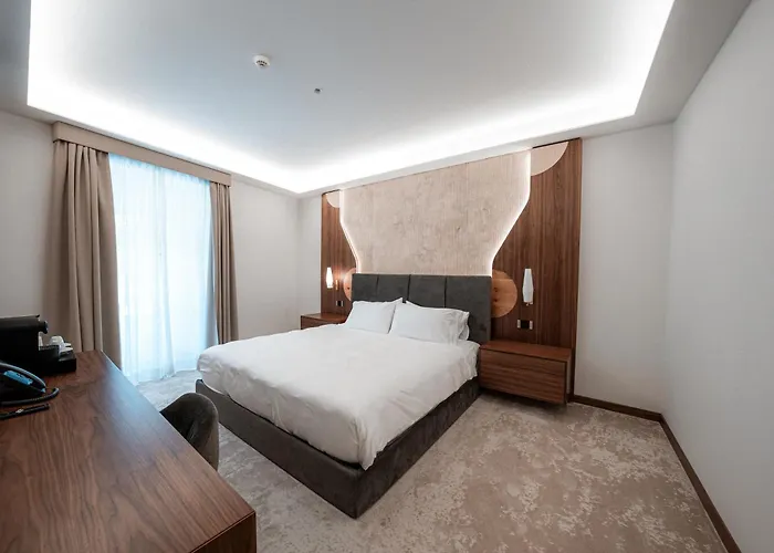 Via Veneto - L'essenza Di Hotel Rom
